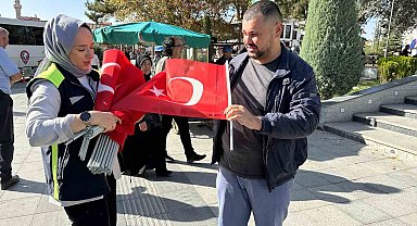 Çorum'da Belediye kenti bayraklarla donatıyor