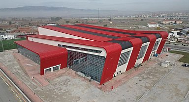 Çorum'da yapımı devam eden yeni spor salonu tamamlandı