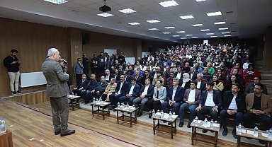 Çukurca'da şiir dinletisi