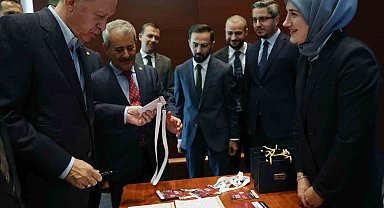 Cumhurbaşkanı Erdoğan, delege kartını aldı