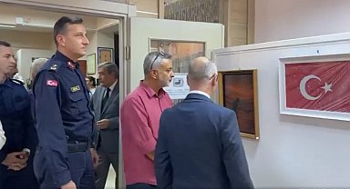 Cumhuriyetin 100. yılına "Güzelliğin İzinde" ebru sergisi