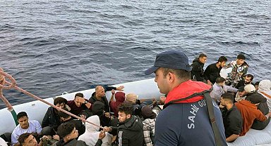 Datça'da 49 düzensiz göçmen kurtarıldı, 60 göçmen yakalandı