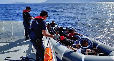 Datça'da 70 düzensiz göçmen kurtarıldı