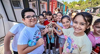 Denizli'de 4 Ekim çocuklar ve hayvanseverlerle birlikte kutlandı