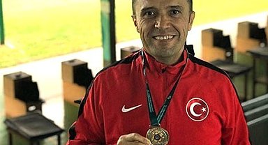 Denizlili komutan attığını vurdu, dünya 3.'sü oldu