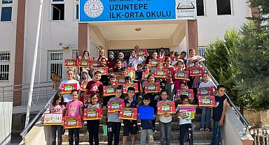 Deprem bölgesinde eğitim gören çocuklar unutulmadı