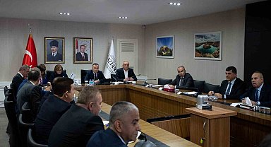 Deprem süreci geniş katılımlı toplantıyla masaya yatırıldı