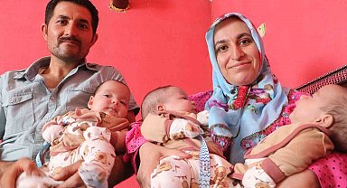 Depremde yuvaları yıkılan aile üçüz bebekleriyle yeniden hayata tutundu