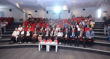 DEÜ'de Türk Dünyası İş Kadınları Zirvesi başladı