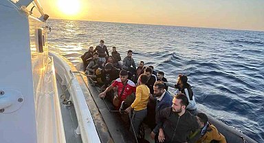 Didim'de 36 düzensiz göçmen kurtarıldı