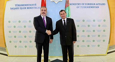 Dışişleri Bakanı Fidan, Türkmenistanlı mevkidaşı Meredov ile görüştü