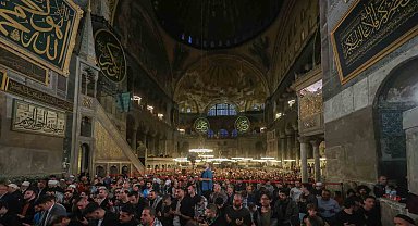 Diyanet İşleri Başkanı Erbaş, Ayasofya Camii'nde Filistinliler için dua etti