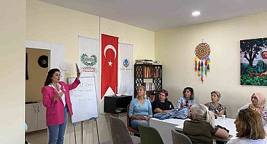 Diyarbakır'da kadınlara meme kanseri farkındalığı semineri düzenlendi