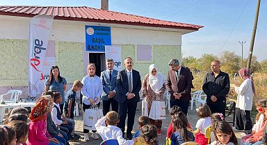 Diyarbakır'da öğrenciler kitap okuyarak becerilerini geliştiriyor