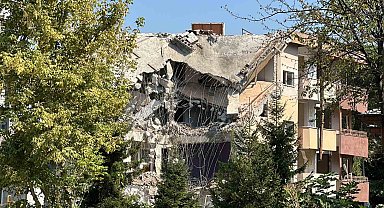 Düzce'de kentsel dönüşüme giren yapılar yıkılıyor