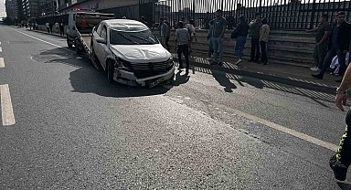 E-5'te iki araç çarpıştı: 2 yaralı