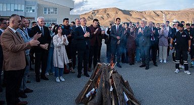 EBYÜ'de gençlik ateşi yakıldı, mehteran takımı konser verdi