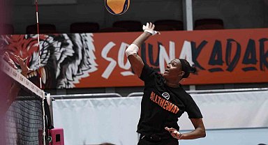 Eczacıbaşı Dynavit, sezonun ilk maçına çıkıyor