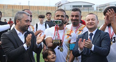 Edremit'te 'Geleneksel Mahalleler Arası Futbol Turnuvası' sona erdi