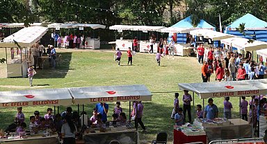 Efeler'de edebiyat yolculuğu sürüyor