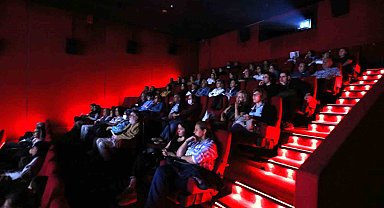 Efeler'in Film Festivali devam ediyor