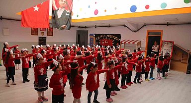 Efeler'in Gündüz Bakımevleri'nde Cumhuriyet Bayramı coşkusu