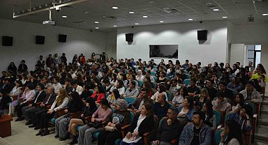 Eğitim Fakültesi'nden 'Milli İrade ve Cumhuriyet' konferansı