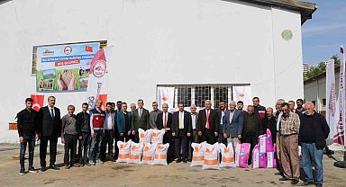 Elazığ'da bin 250 çiftçiye 1.8 milyon liralık yem bitkisi dağıtıldı