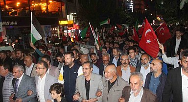 Elazığ'da yüzlerce kişi Filistin'e destek bir araya geldi