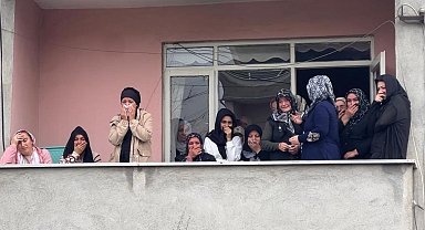 Emekli uzman çavuşun katlettiği eşi ve oğlu toprağa verildi