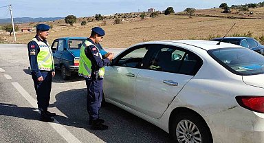 Emet'te sürücülere trafikte güvenli sürüş ve emniyet kemerinin önemi anlatıldı