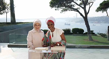 Emine Erdoğan, Burundi Devlet Başkanı'nın eşi Ndayishimiye ile görüştü