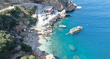 Enkaz kentin 'gizli cenneti' dalış tutkunlarının vazgeçilmezi olacak