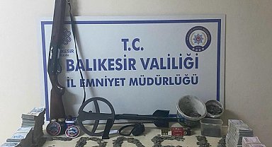 Erdek'te tarihi eser operasyonunda 3 kişi yakalandı