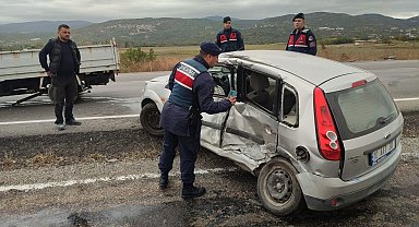 Erdek'te trafik kazasında 1 kişi yaralandı