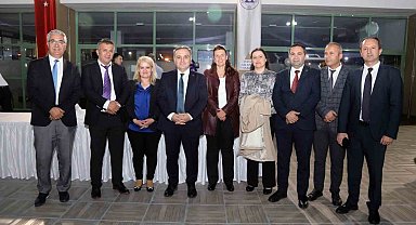 ERÜ'de rektör-idari personel buluşması