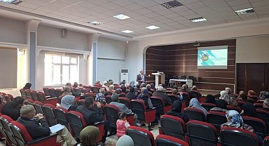 Erzincanlı umrecilere eğitim semineri