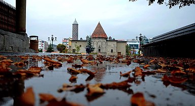 Erzurum'da termometreler hem -2'yi hem 22,2 dereceyi gördü