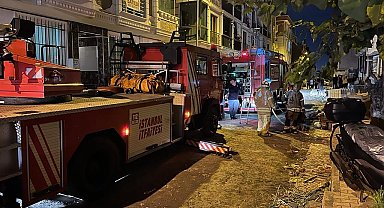 Esenyurt'ta eşi ile kavga eden adam evini yaktı