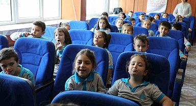 Eskişehir'de bin 150 öğrenciye hayvan hakları eğitimi verildi