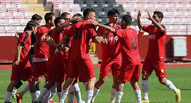 Eskişehirspor hazırlık maçını 3 golle kazandı