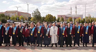 ESOGÜ'de 2023-2024 akademik yılı törenle açıldı