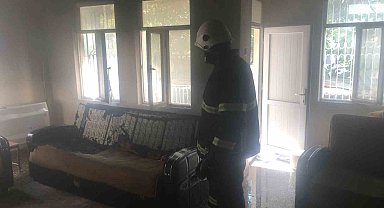Evde çıkan yangın korkuttu