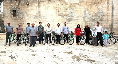 Eyyübiye Belediyesi bisiklet hediyelerini dağıtmaya başladı