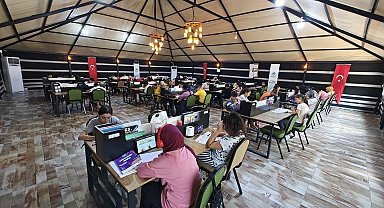 Eyyübiyeli gençler geleceğe umutla bakıyor