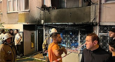 Fatih'te 5 katlı binada korkutan yangın