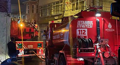 Fatih'te kaçak define aranan binanın yakıldığı iddia edildi, 1 kişi gözaltına alındı