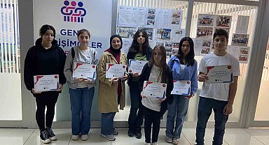 Fikirlerini geliştiren öğrenciler sertifikalarına kavuştu