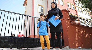 Filistin ve Suriye'deki savaşlardan kaçtı, Türkiye'de okumak istiyor