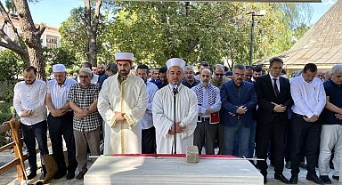 Filistin'de hayatını kaybeden Müslümanlar için gıyabi cenaze namazı kılındı